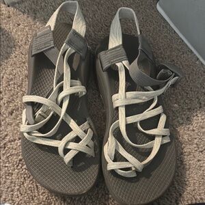 Women's Strappy Sandals in Gray and Cream